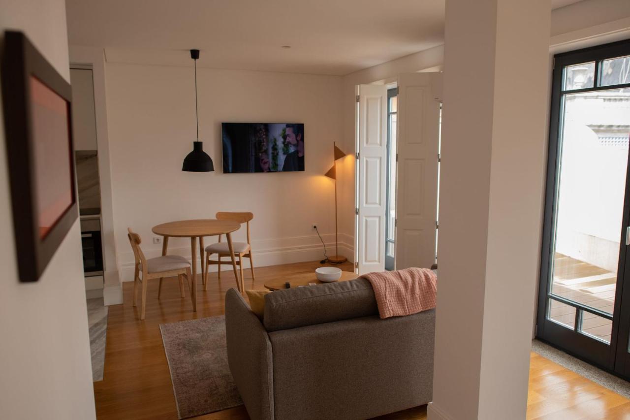 Spacious W/ Balcony & Ac By Lovelystay Appartement Oporto